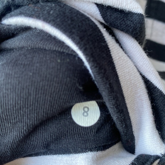 Lululemon Scuba Hoodie - Picture 3 of 9